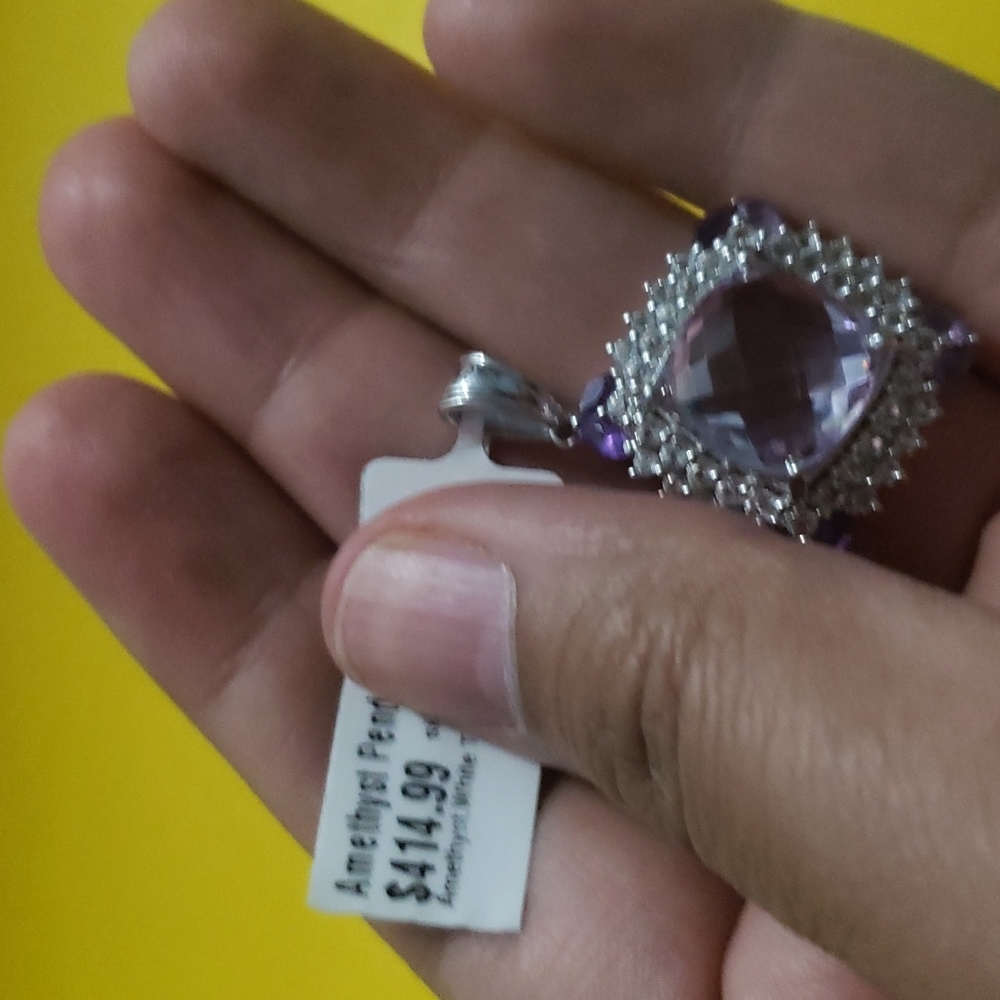 Pendant - Picture 5 of 5